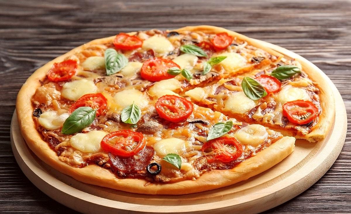 Družinske Pizze