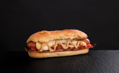 HOT DOGS