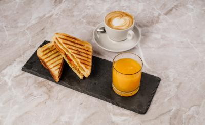 BREAKFAST MENI