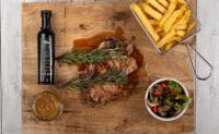 Kosilo BBQ Pork  Chop s prilogo + pijača