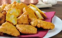 Vegetable pakora  + meta in mango chutney
